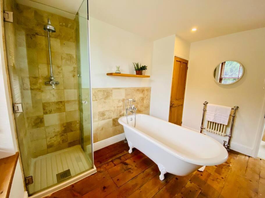 צ'יפינג נורטון Cotswold Home Over 4 Floors - Perfect For Families Friends Contractors מראה חיצוני תמונה