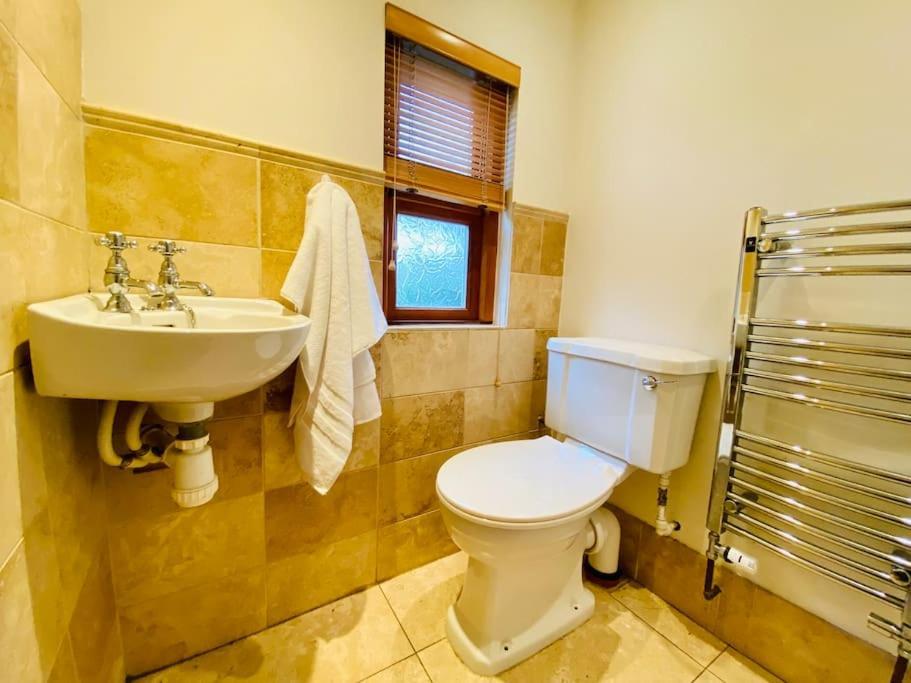 צ'יפינג נורטון Cotswold Home Over 4 Floors - Perfect For Families Friends Contractors מראה חיצוני תמונה